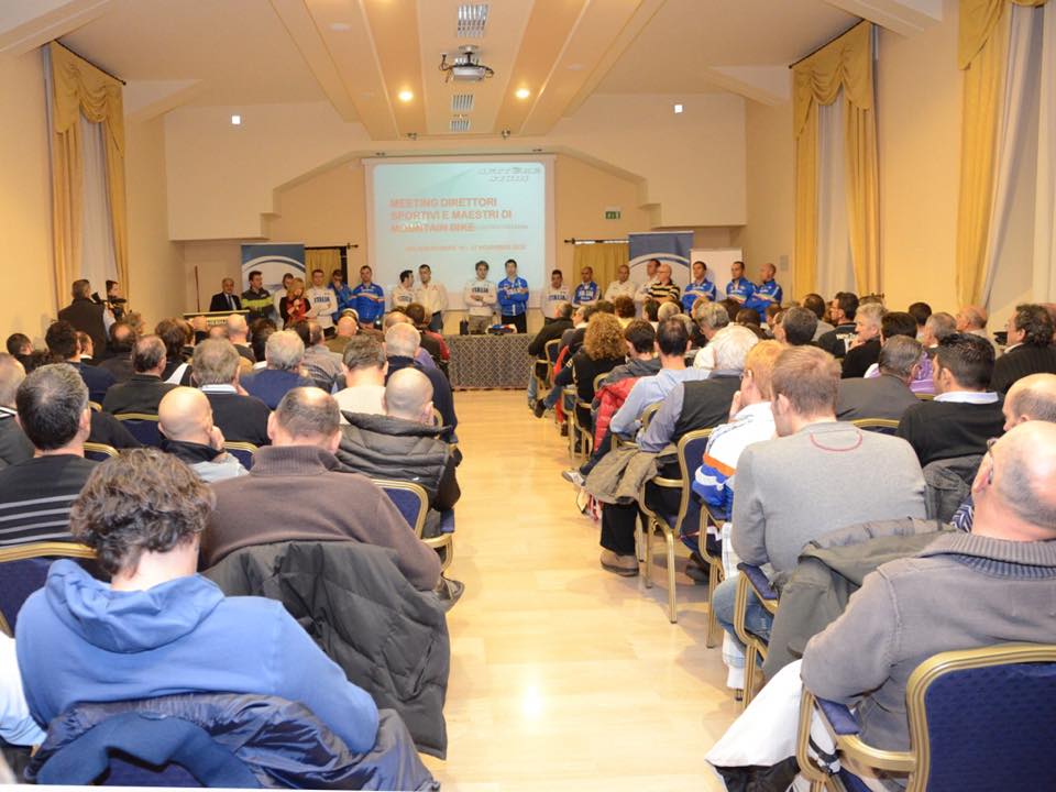 ciclismo meeting salsomaggiore foto archivio