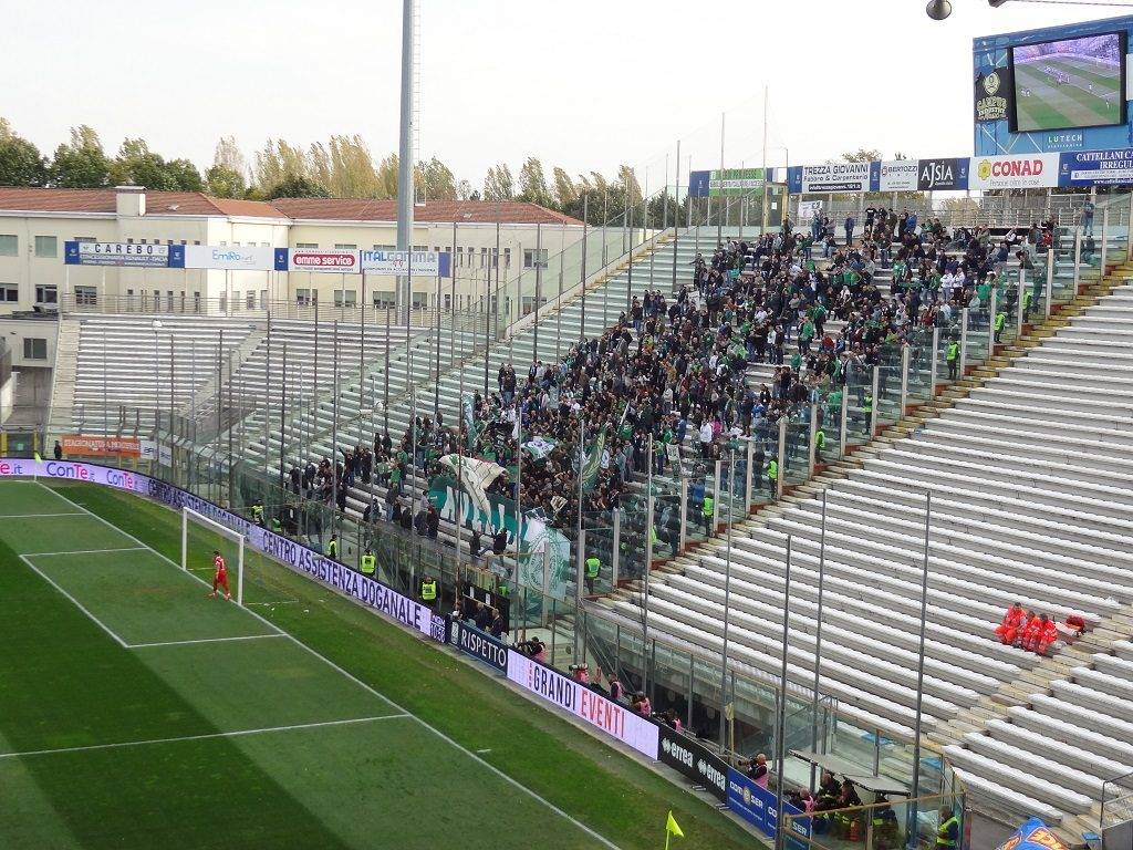 avellino tifosi al tardini