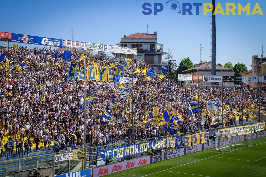 parma vs milan tifosi curva nord