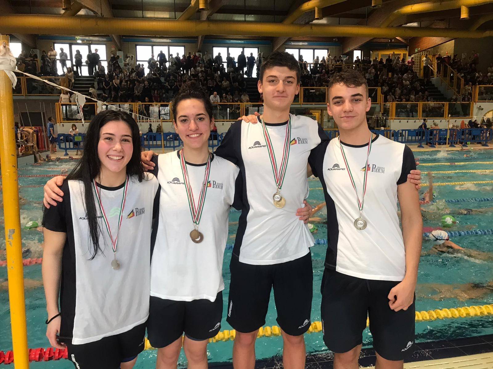 Podium Nuoto Federica Reggiani Ilaria Corradini Alessandro Giampietri e Matteo Piola