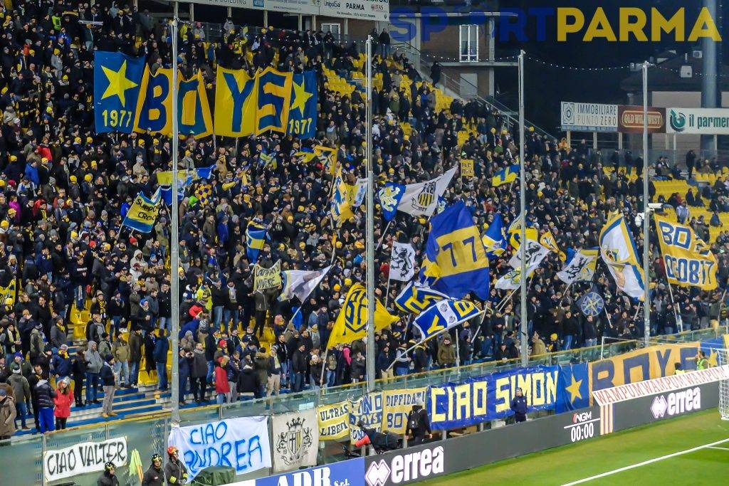 parma lecce tifosi curva nord