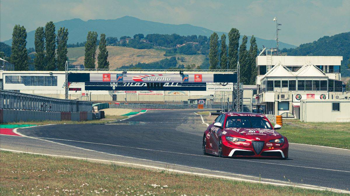 Giulia ETCR autodromo varano