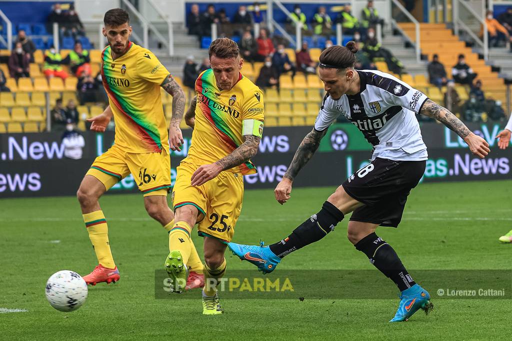 dennis man in parma vs ternana