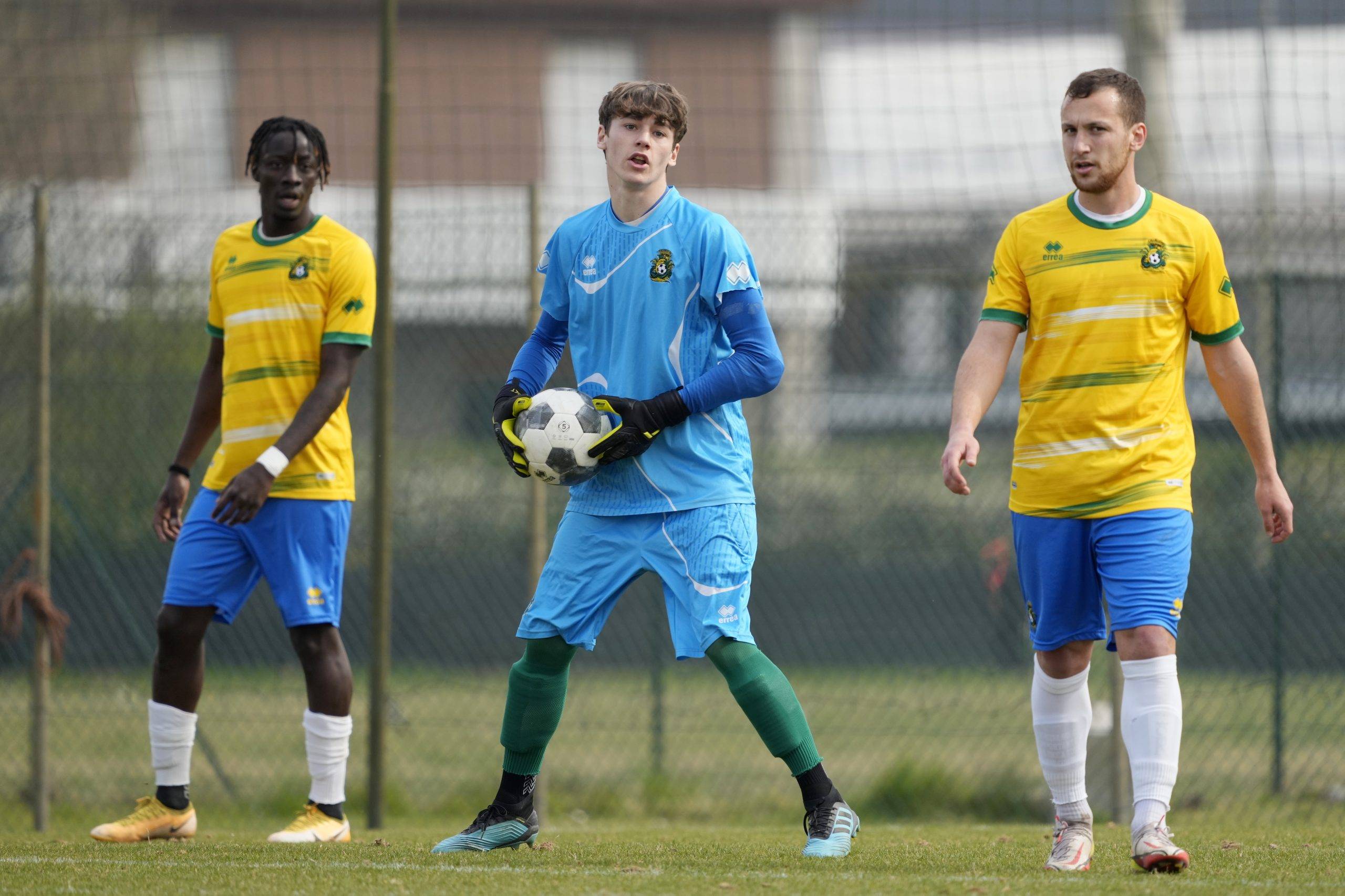 Boubacar Diaw Michele Giaroli e Riccardo Setti in Colorno Fidentina 5 1 Foto Alberto Grasso scaled