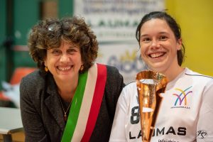 Trofeo Laumas 2022 Elena Selmi con la consigliera del Comune di Parma Anna Rita Maurizio
