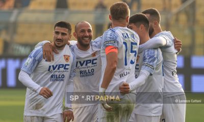 Parma Benevento 0 1 abbraccio finale giocatori Benevento