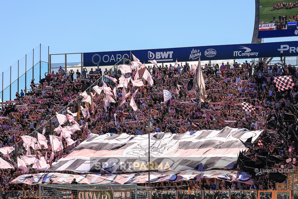 tifosi ospiti in Parma Palermo 2 1 31a giornata Serie B 2022 2023