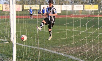 Lattaccante Marcello Tommasini in gol durante Fidenza Viarolese Sissa 8a giornata Prima Categoria gir. A 2022 2023