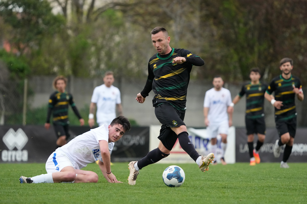 Milos Malivojevic in azione in Colorno NibbianoValtidone 1 1 33a giornata Eccellenza 2022 2023