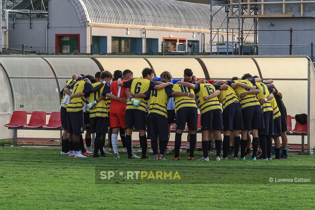4a edizione Memorial Nino Rastelli con Fidentina Piacenza U19 e Parma U18 30.08.2023 Parma U18 in cerchio