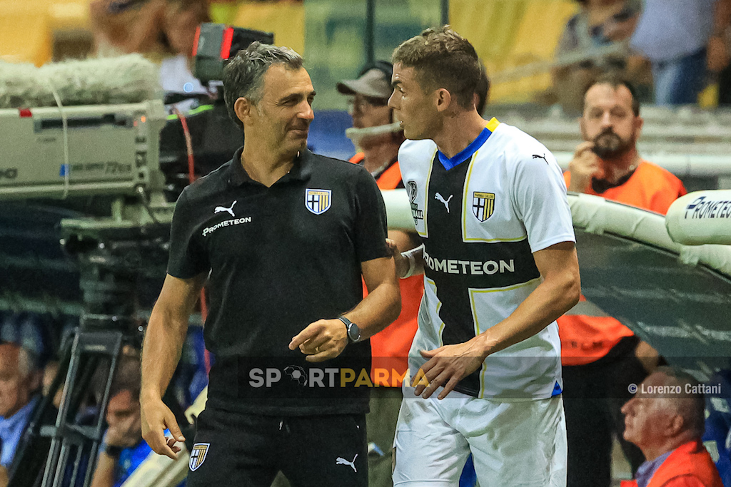 Parma Sassuolo 1 0 amichevole 2 agosto 2023 mister Pecchia ed Estevez a colloquio