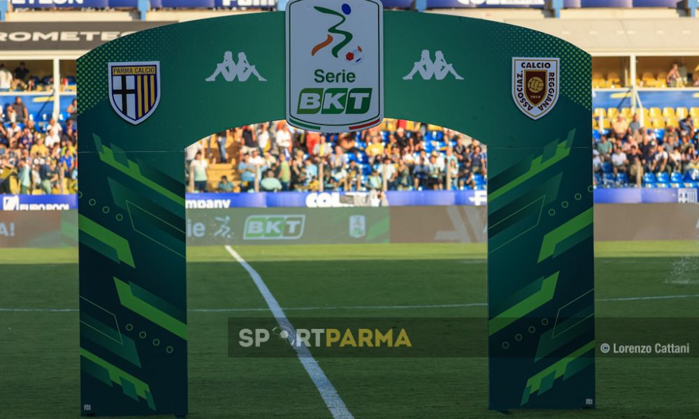 Parma Reggiana 0 0 4a giornata Serie B 2023 2024 pannello Lega BKT ingresso del derby