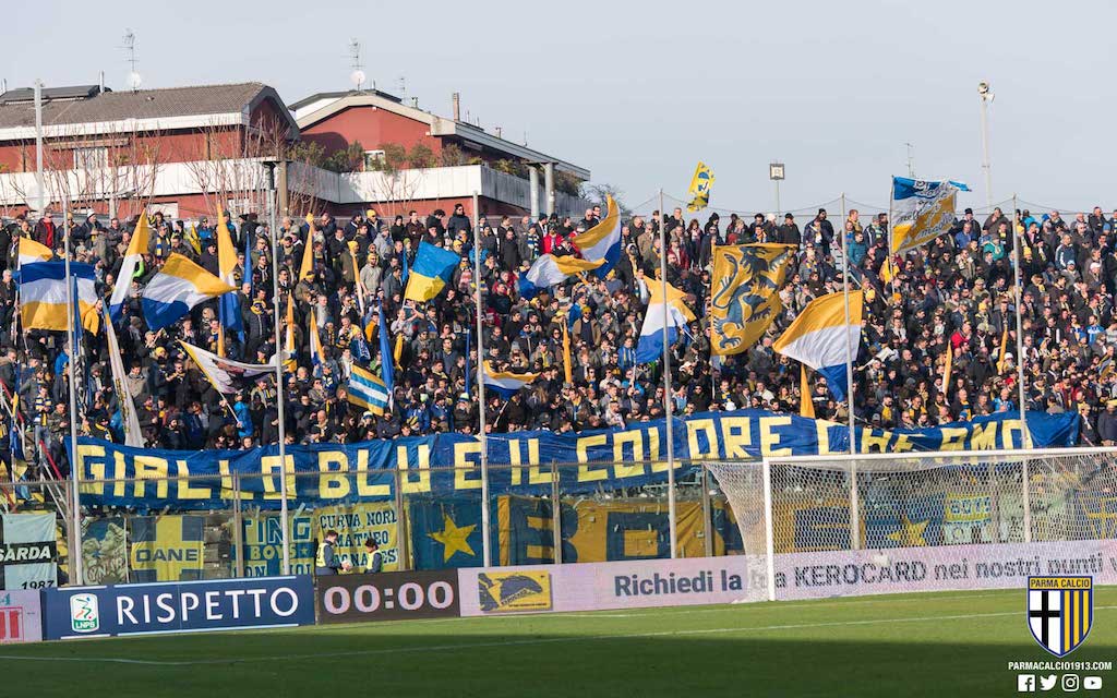 tifosi gialloblu in Cremonese Parma Serie B 2017 2018