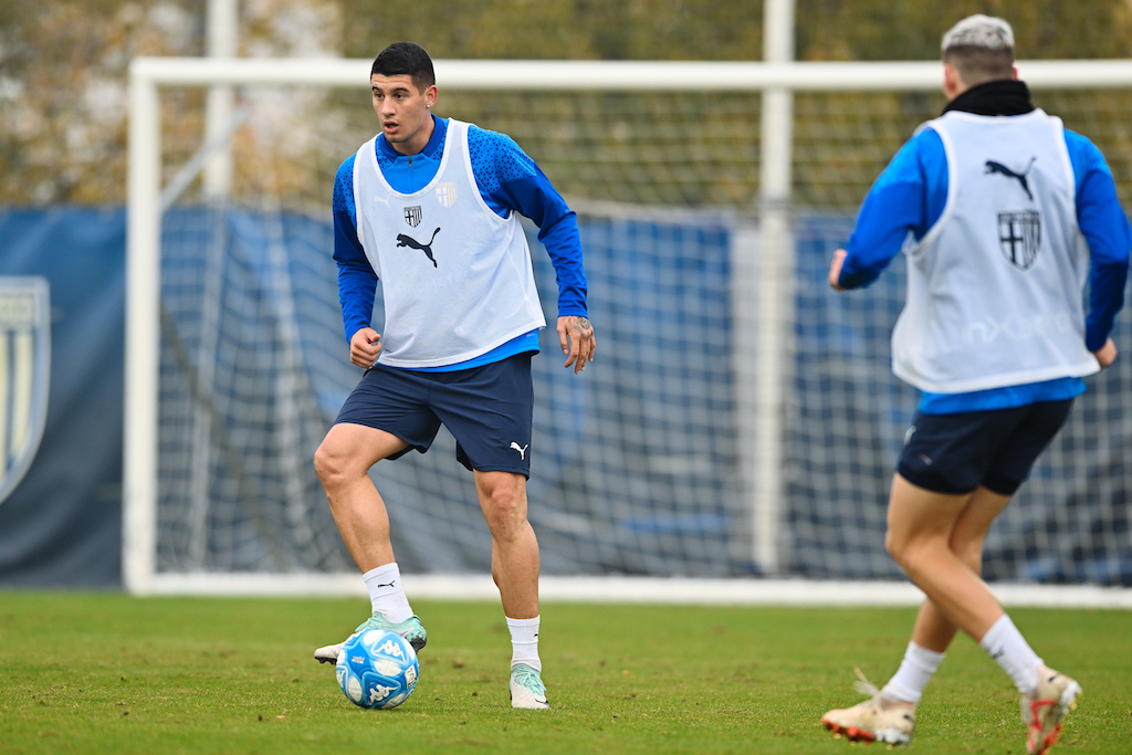 Il difensore Lautaro Valenti Parma Calcio allenamento 21.11.2023