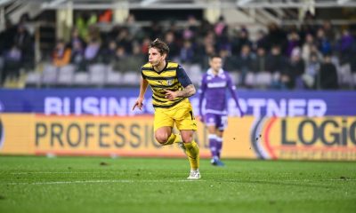 Adrian Bernabe esulta dopo il gol dello 0 1 in Fiorentina Parma Ottavi di Coppa Italia 2023 2024