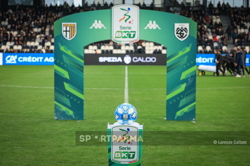 Spezia Parma 0 1 15a giornata Serie B 2023 2024 cartellone ingresso in campo