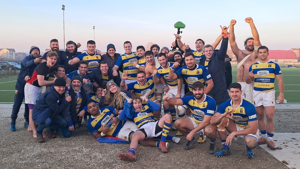 esultanza Rugby Parma dopo la vittoria su Monferrato nellultima partita del 2023