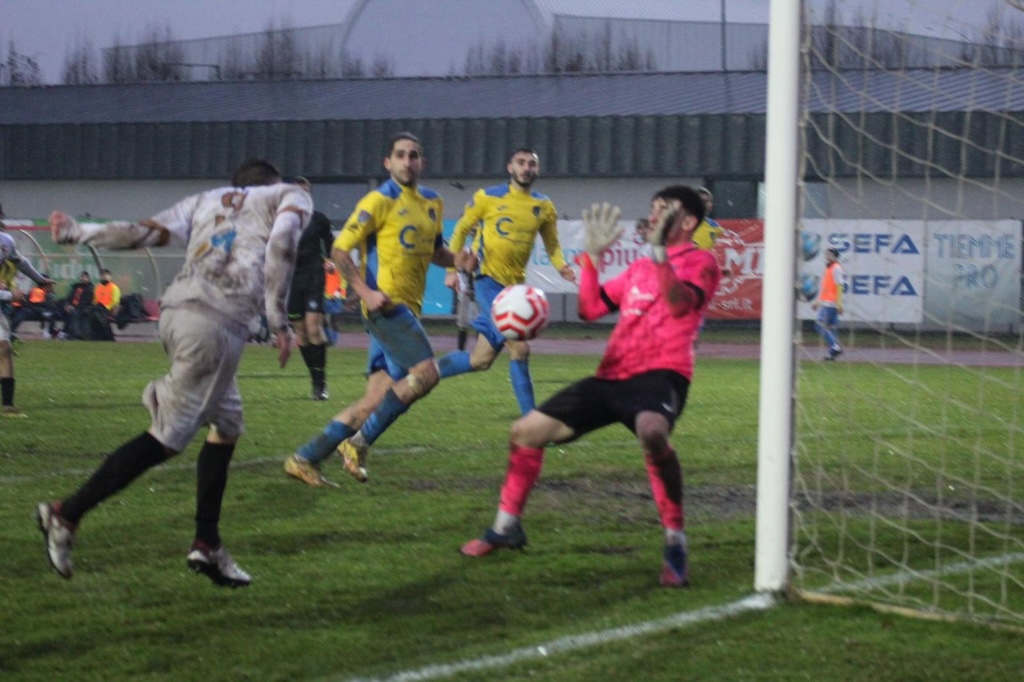 primo gol di Giuseppe Pasaro in Fidentina Salsomaggiore 3 1 18a giornata Eccellenza 2023 2024