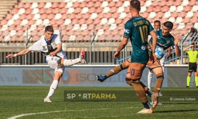 Feralpisalo Parma 30a giornata Serie B 2023 2024 Nahuel Estevez segna il gol dell1 2