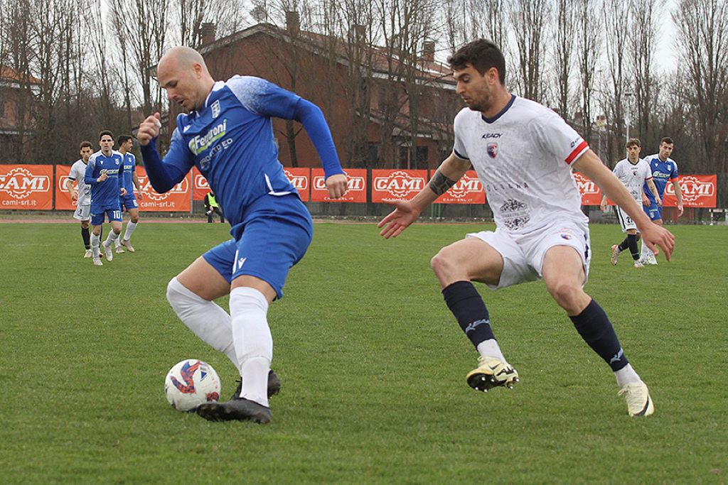 Ferretti in azione durante Borgo San Donnino Imolese 24a giornata di Serie D