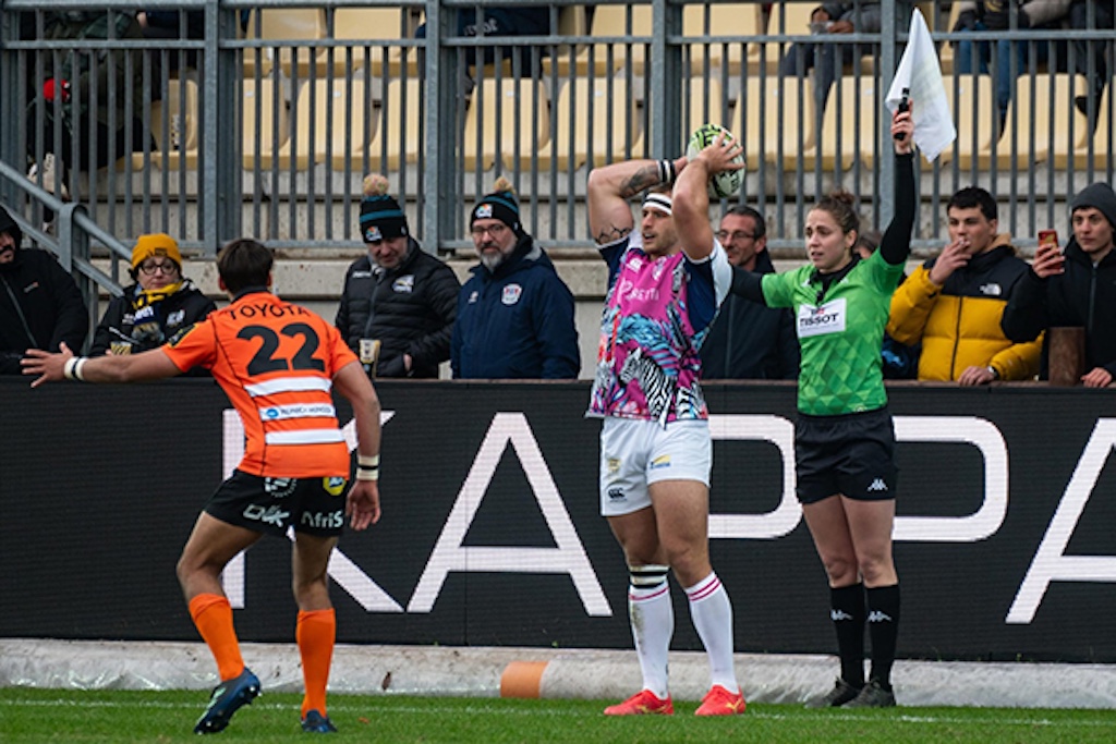 Zebre Giampietro Ribaldi al lancio in touche nella gara casalinga con i Cheetahs