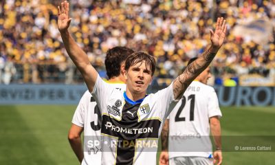 Parma Lecco 4 0 35a giornata Serie B 2023 2024 Adrian Bernabe mani al cielo