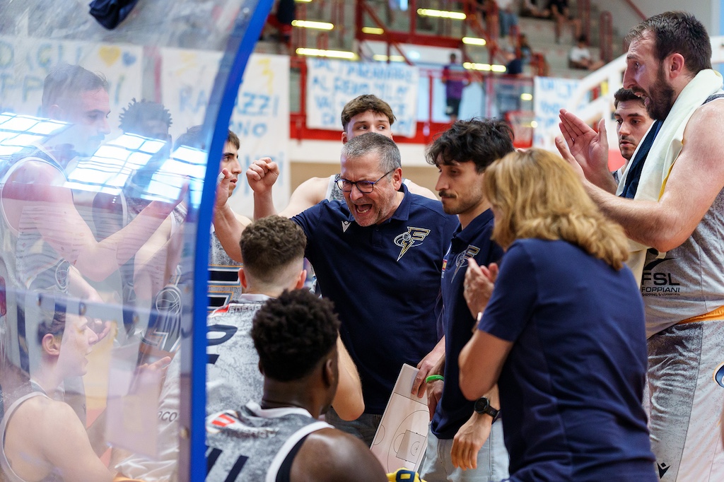 Stefano Bizzozi coach Foppiani Fulgor Fidenza pallacanestro