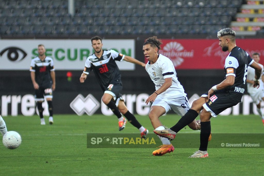 Lugano Parma 3 1 amichevole 13.07.2024 Anas Haj Mohamed insegue il pallone