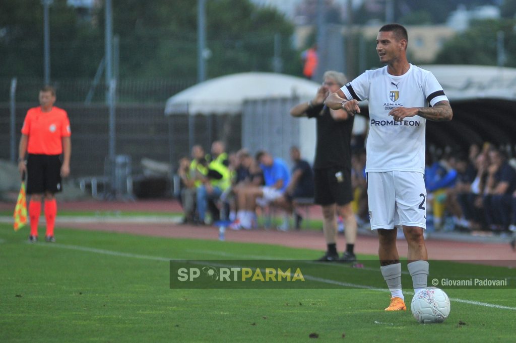 Lugano Parma 3 1 amichevole 13.07.2024 Anthony Partipilo batte una punizione