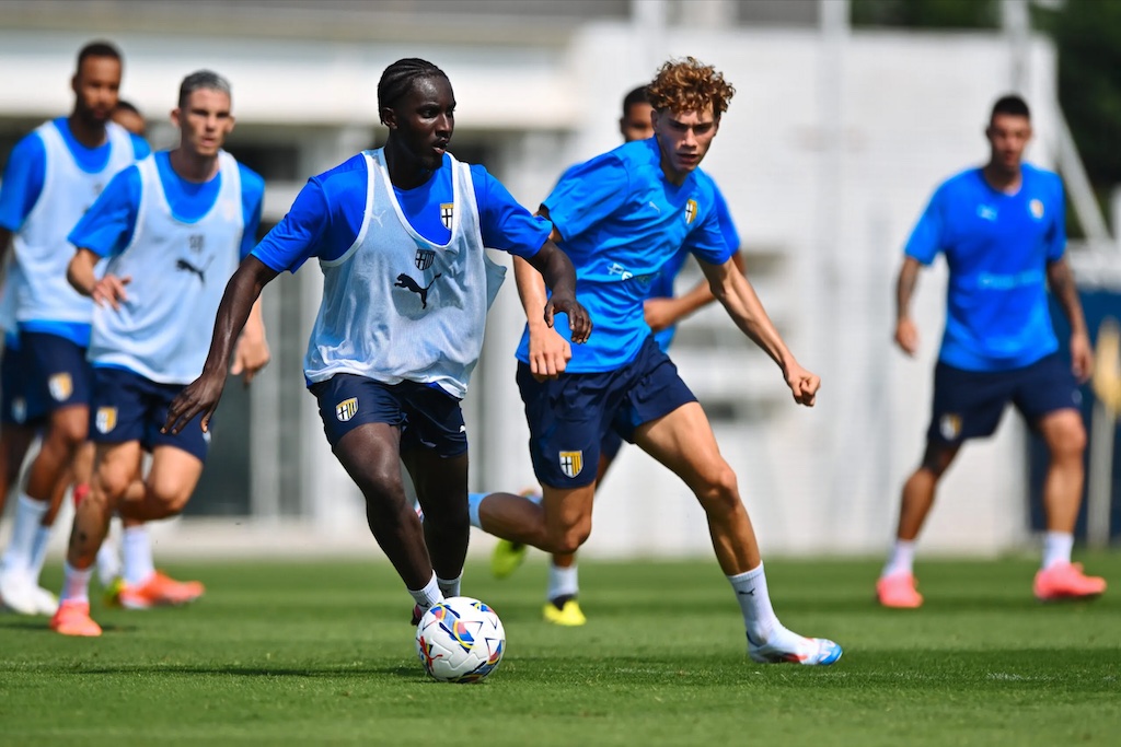 Peter Amoran e Daniel Mikolajewski in allenamento Parma Calcio copia