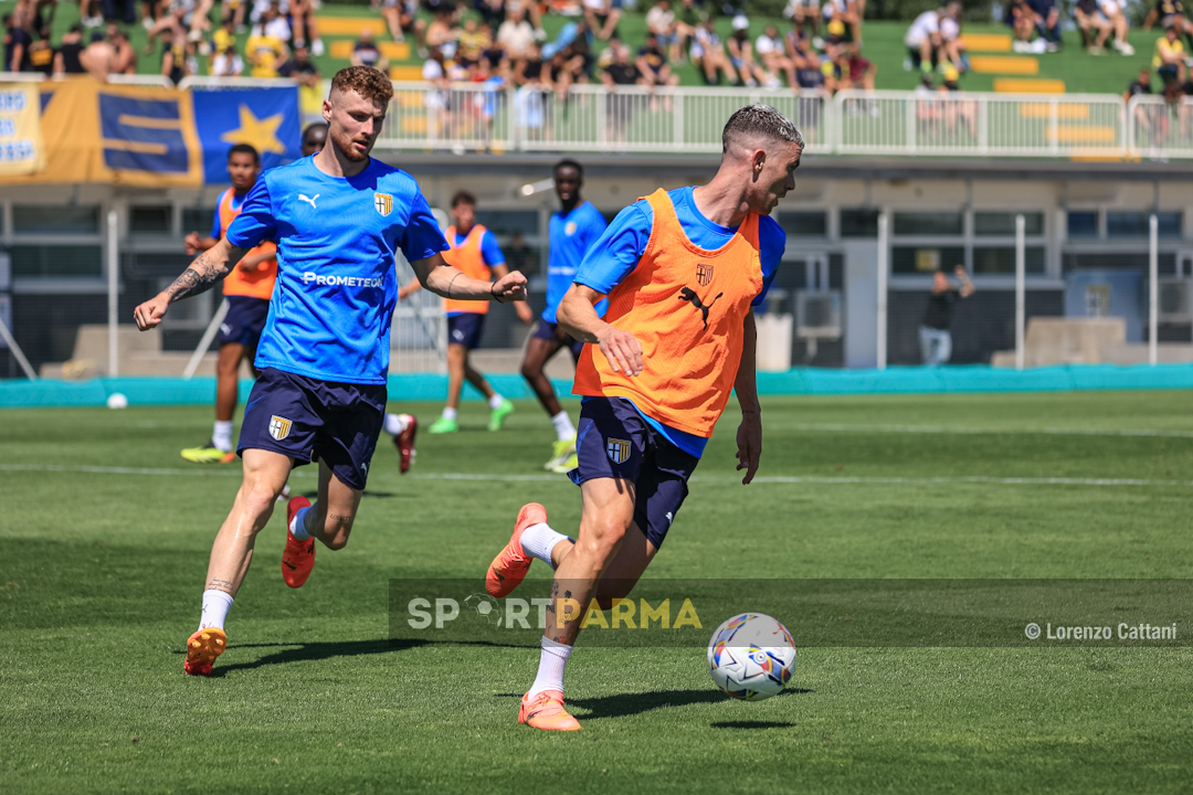 allenamento Parma Calcio a porte aperte 6 luglio 2024 Antoine Hainaut e Nahuel Estevez