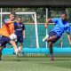 allenamento Parma Calcio a porte aperte 6 luglio 2024 Gabriel Charpentier calcia prima dellintervento di Enrico Delprato