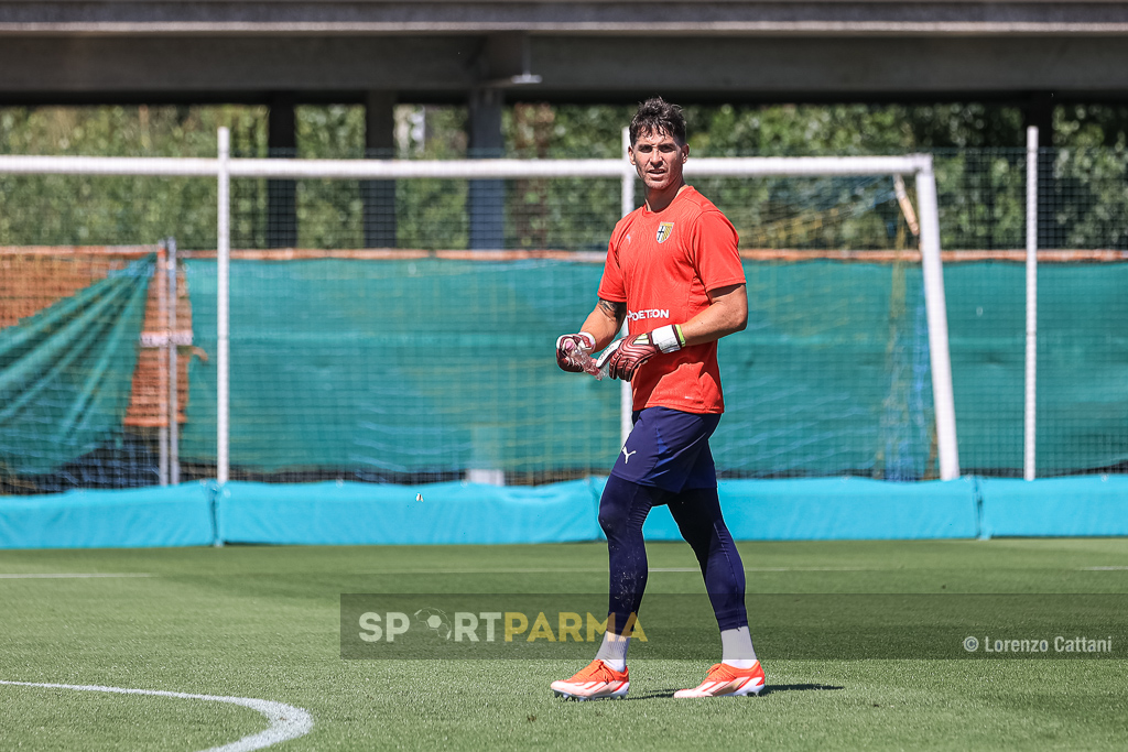 allenamento Parma Calcio a porte aperte 6 luglio 2024 Leandro Chichizola