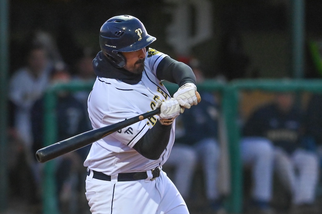 ALEX SAMBUCCI IN RIMINI CROCETTA SERIE A BASEBALL DUCK FOTO PRESS