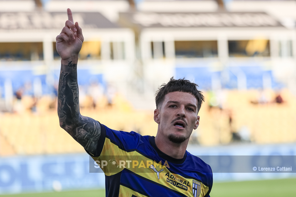 Parma Atalanta 4 1 amichevole 04.08.2024 Dennis Man esulta dopo il primo gol