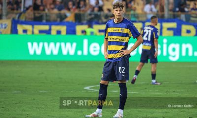 Parma Palermo 0 1 trentaduesimi di Coppa Italia 2024 2025 Mateusz Kowalski mani sui fianchi