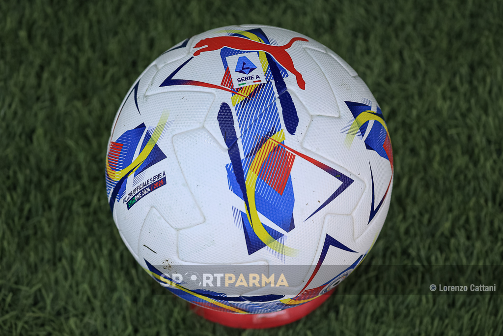 Parma Palermo 0 1 trentaduesimi di Coppa Italia 2024 2025 pallone ufficiale Serie A stagione 2024 2025