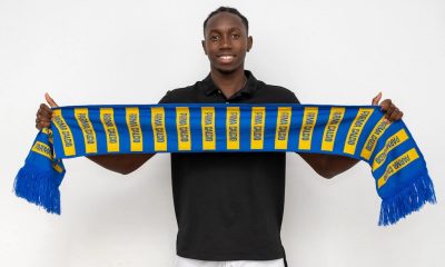 Rachid Kouda con la sciarpa del Parma