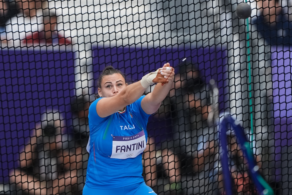 Sara Fantini lancio del martello Giochi olimpici di Parigi 2024