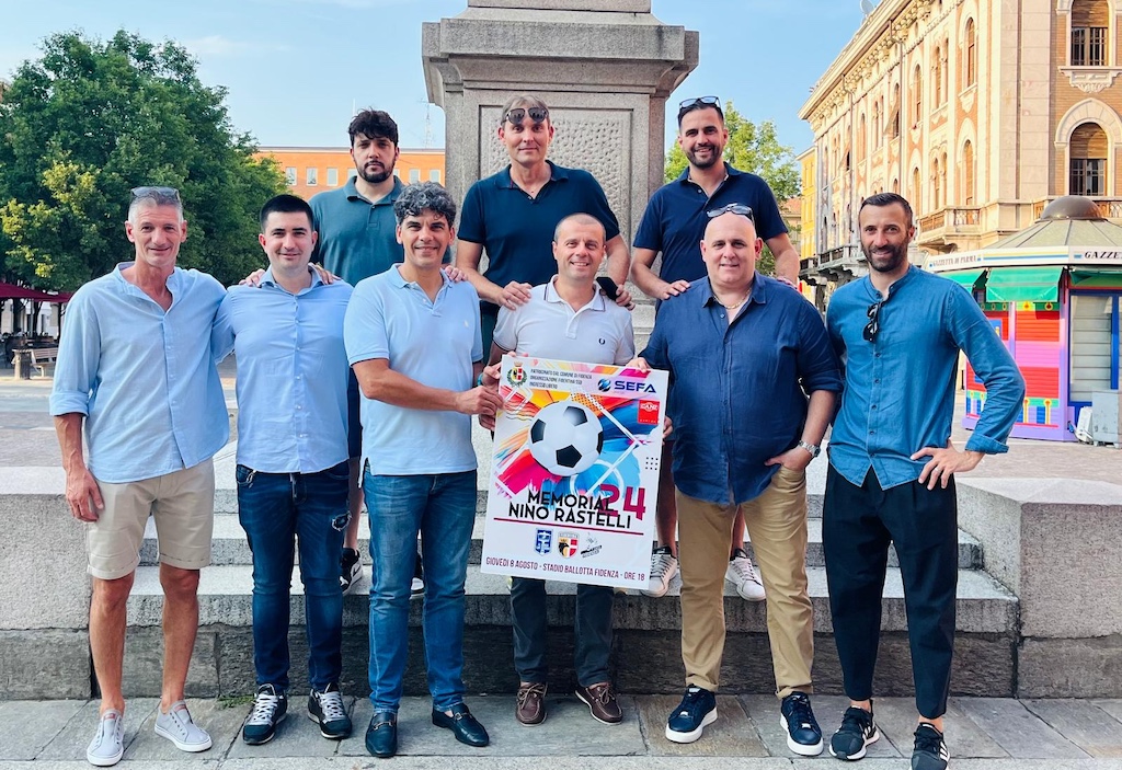 i dirigenti di Fidentina Fidenza e Borgo San Donnino insiemme al Comune di Fidenza presentano il 5° memorial Nino Rastelli