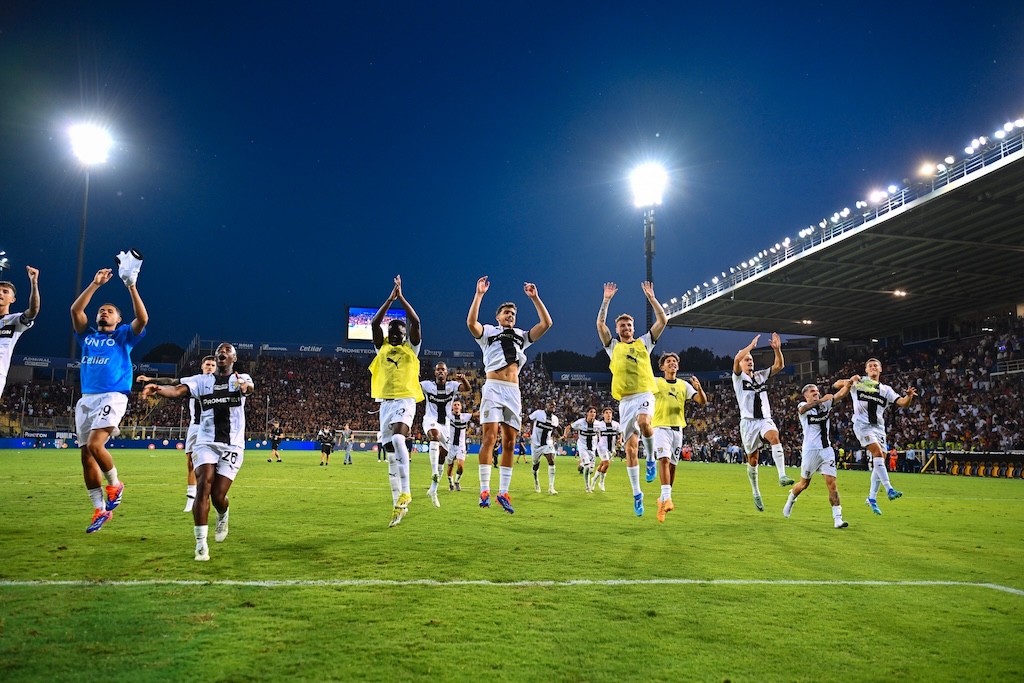 parma calcio esultanza dopo vittoria contro milan 2 1