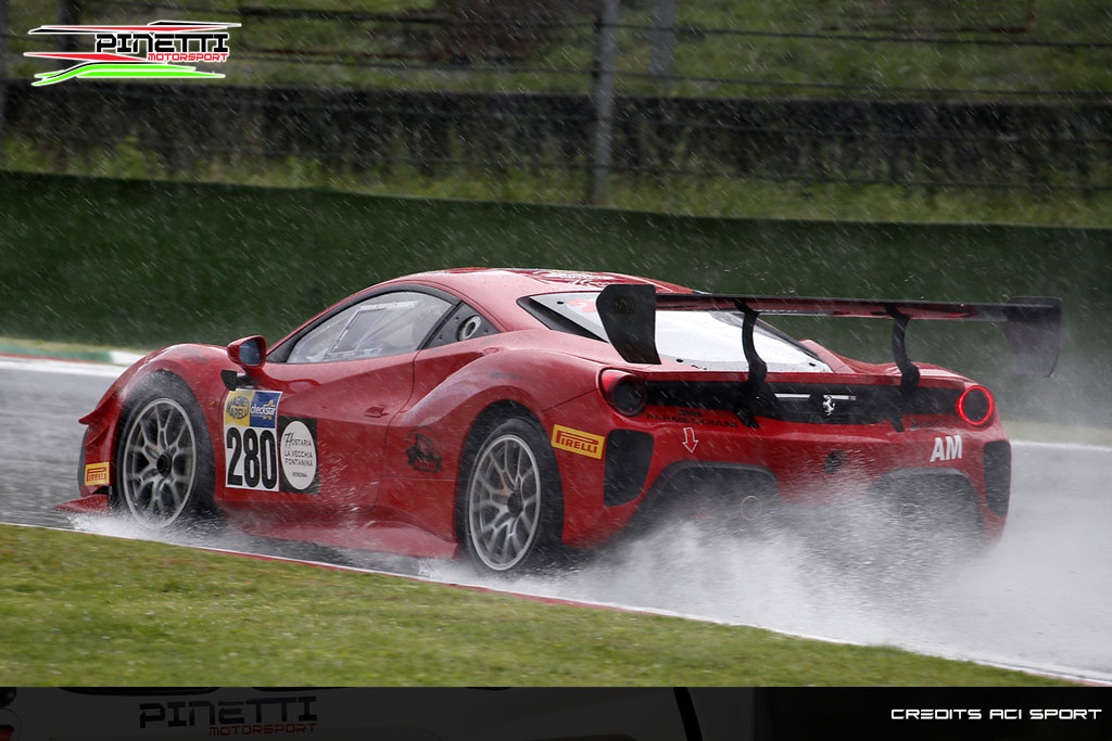 pinettimotorsport Emma Segattini in azione nel precedente round del Campionato Italiano GT Sprint 2024 foto ACI Sport