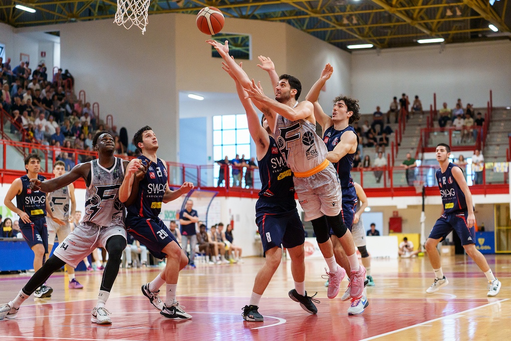 unazione di Foppiani Fulgor Fidenza Cecina 81 72 gara3 finale playoff Serie B interregionale 2023 2024