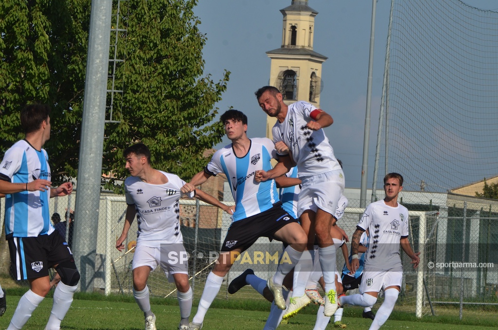 Juventus Club Parma Fognano 2 5 dcr 1 1 dtr 1° turno Coppa Emilia Prima Categoria 2024 2025 Nicolo Portie. fRancesco Ghiretti stacco aereo