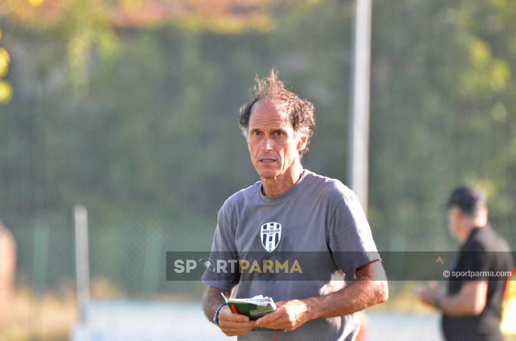 Juventus Club Parma Fognano 2 5 dcr 1 1 dtr 1° turno Coppa Emilia Prima Categoria 2024 2025 il mister dei locali Mario Corso