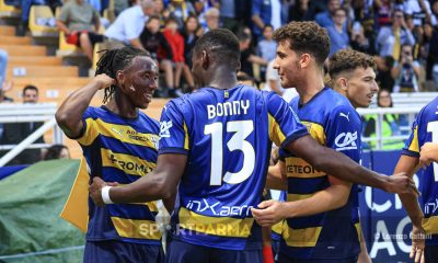 Parma Udinese 2 3 4a giornata Serie A 2024 2025 Coulibaly Bonny e Balogh esultano insieme