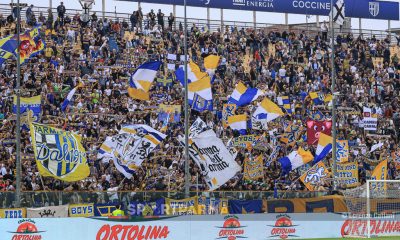 Parma Udinese 2 3 4a giornata Serie A 2024 2025 le bandiere e i tifosi in Curva Nord