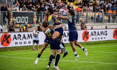 abbraccio giocatori Zebre Parma stagione 2024 2025