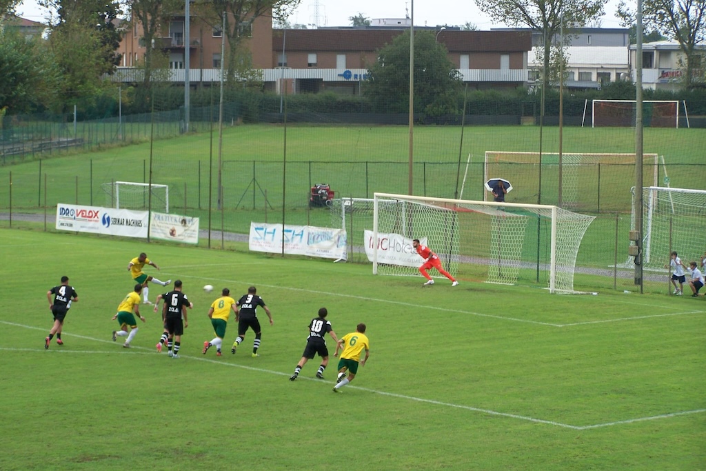 il rigore di Carrasco in Colorno Zola Predosa 1 1 2a giornata Eccellenza 2024 2025