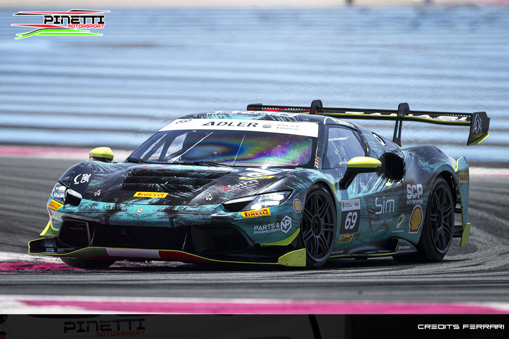 pinetti motorsport marco zanasi in azione al ferrari challenge